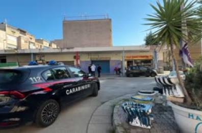 Caivano, la bonifica dei Carabinieri dove e' avvenuta la stesa