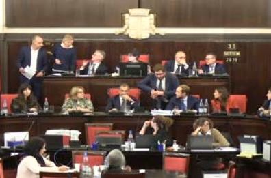 San Siro, il Consiglio comunale approva la vendita dello stadio