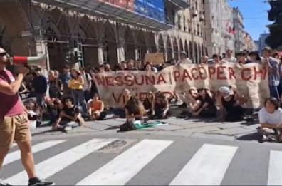 Flotilla, Cagliari: blocco stradale davanti alla stazione ferroviaria