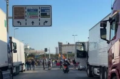 Sciopero pro Pal a Livorno, bloccato l'accesso al porto e stop a traffico commerciale
