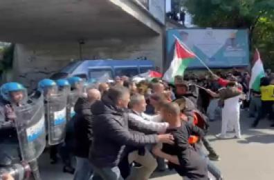 Flotilla, Bologna: momenti di tensione fra manifestanti e polizia