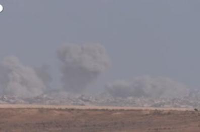 Continuano gli attacchi di Israele a Gaza: il fumo si alza sulla Striscia settentrionale