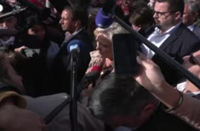 Le Pen contro Macron: "Censuro tutto. La farsa e' durata abbastanza"