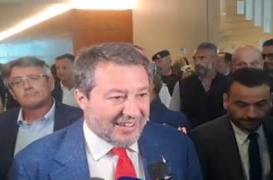 Salvini: "Con 2 guerre in corso l'Europa si preoccupa di licenziare i balneari"