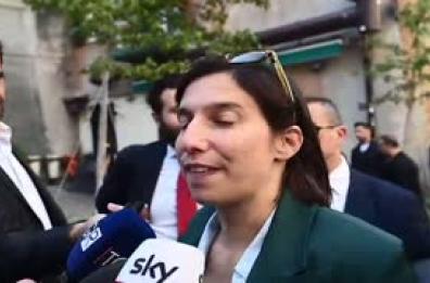 Schlein: "Opposizione come i terroristi? Mai sentito in democrazia"