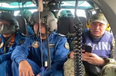 Il Messico tra acqua e fango, il salvataggio di una donna dal tetto della sua casa