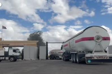 Tornano gli aiuti a Gaza, cibo e carburante entrano dal valico di Rafah