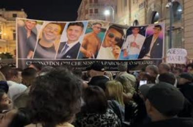 Fiaccolata a Palermo, migliaia in piazza per ricordare Paolo Taormina