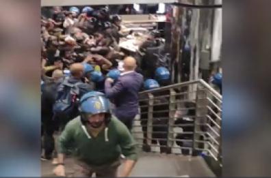 Firenze, scontri all'aeroporto fra polizia e manifestanti in corteo per la Gkn