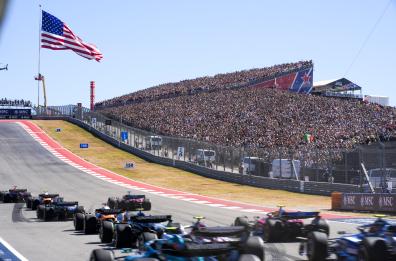 Gp Usa: Verstappen trionfa ad Austin, terzo Leclerc