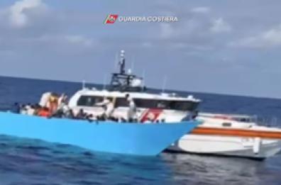 Migranti, in 91 soccorsi dalla Guardia costiera al largo di Lampedusa