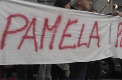 Milano, fiaccolata per Pamela Genini: "Per lei e per tutte"