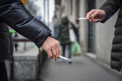 Per le sigarette 15 cents un più nel 2026, 60 cents in tre anni