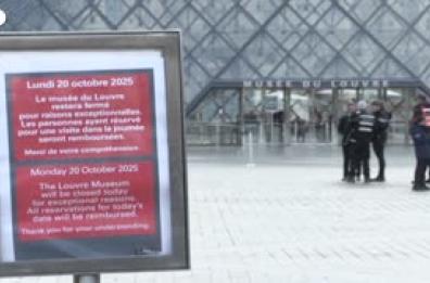Parigi, furto al Louvre: le reazioni dei turisti alla chiusura del museo