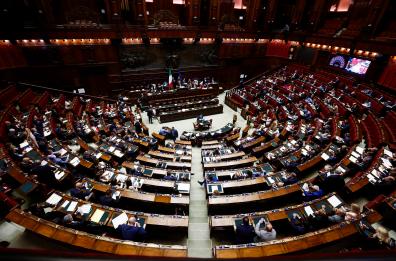 Camera approva ddl minori in affido, testo passa al Senato