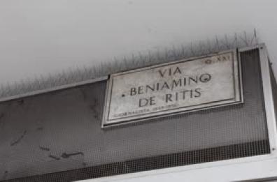 Bimbo cade dalla finestra a Roma, gravissimo