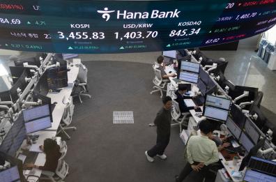 Borsa: l'Asia in calo, timori per nuove tensioni commerciali