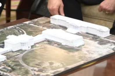 Trump: "L'ala est della Casa Bianca sara' demolita" e mostra foto della sala da ballo a Rutte
