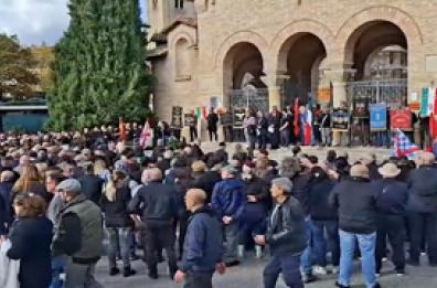 Predappio, oltre un migliaio alla commemorazione della Marcia su Roma Predappio, oltre un migliaio alla commemorazione della Marcia su Roma