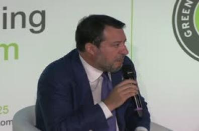 Salvini: "Piano casa scoperto nel 2026, coprano le banche"