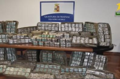 Blitz contro narcotrafficanti, fermati 5 tunisini nel Trapanese Blitz contro narcotrafficanti, fermati 5 tunisini nel Trapanese