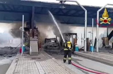 In fiamme casello sull'A21 a Brescia Sud, nessun ferito