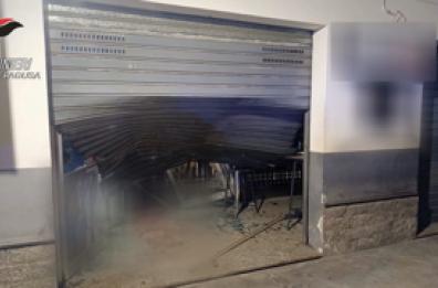 Saccheggiavano negozi nel Ragusano, tre arresti