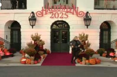 "Dolcetto o scherzetto", Trump e Melania celebrano Halloween