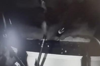 Milano, picchiato in autobus per rubargli il monopattino: 3 arresti