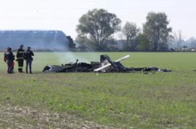 Cade un ultraleggero nel Ferrarese, un morto Cade un ultraleggero nel Ferrarese, un morto