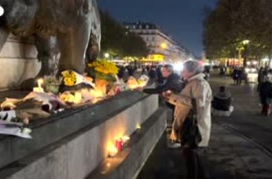 13 novembre 2015, Parigi rende omaggio alle vittime degli attentati 13 novembre 2015, Parigi rende omaggio alle vittime degli attentati
