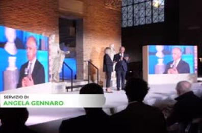 Piantedosi: "Polizia e' autorevolezza e umanita'" Piantedosi: "Polizia e' autorevolezza e umanita'"