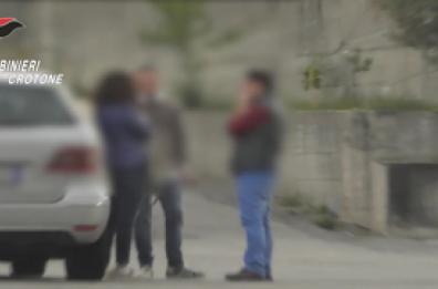 Crotone, ex dirigente scolastica ai domiciliari per corruzione e truffa