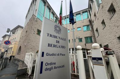 Accusata di aver ucciso i due figli, assolta Accusata di aver ucciso i due figli, assolta