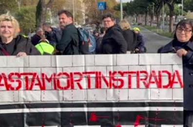 Roma, presidio per la giornata mondiale vittime della strada Roma, presidio per la giornata mondiale vittime della strada