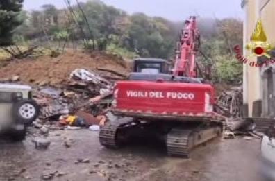 Frana travolge casa a Cormons, continuano le ricerche dei due dispersi