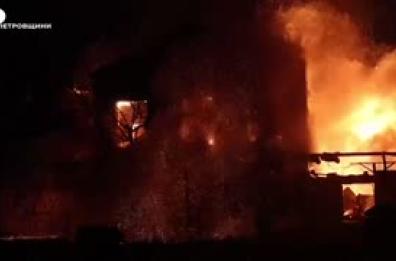 Ucraina, squadre di emergenza intervengono dopo gli attacchi di droni russi