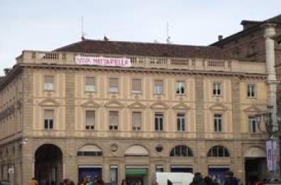 "Viva Mattarella", torna a Torino striscione in piazza San Carlo