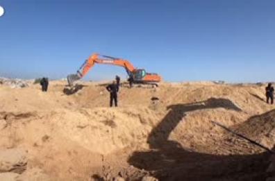 Gaza, si scava alla ricerca di corpi di ostaggi israeliani