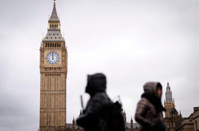 Meglio crescita Gb 2025 all'1,5% ma poi peggiora