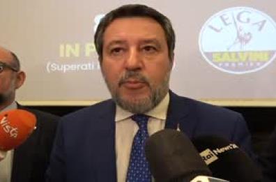 Ucraina, Salvini: "L'Ue non si metta in mezzo. Ha alimentato corruzione" Ucraina, Salvini: "L'Ue non si metta in mezzo. Ha alimentato corruzione"