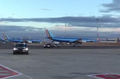 Papa Leone XIV in volo verso la Turchia per il primo viaggio apostolico all'estero