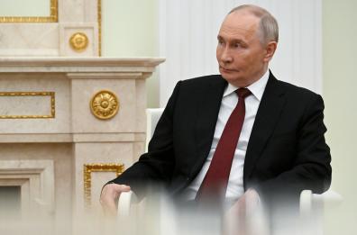 Putin, 'prepararsi per continuare a combattere'