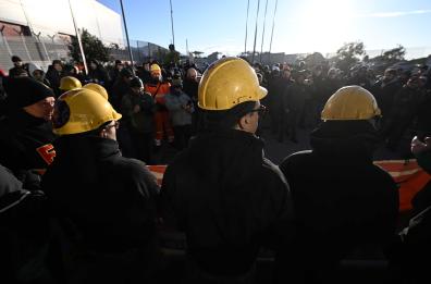 Urso convoca incontri con regioni sull'ex Ilva Urso convoca incontri con regioni sull'ex Ilva