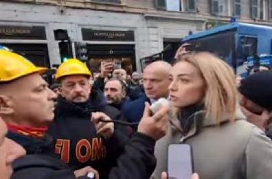 Ex Ilva, Fiom a Salis: "Stop Consiglio comunale fino a risposte" Ex Ilva, Fiom a Salis: "Stop Consiglio comunale fino a risposte"