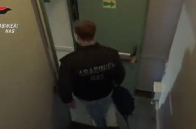 Raffica di controlli nei shisha bar: sequestri, denunce e irregolarita' in tutta Italia Raffica di controlli nei shisha bar: sequestri, denunce e irregolarita' in tutta Italia