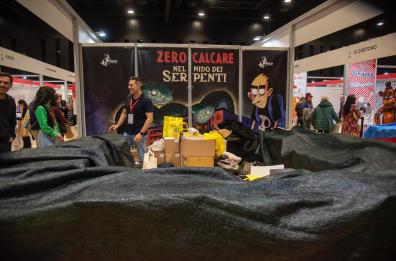 La protesta a Più Libri Più Liberi, tanti gli stand coperti