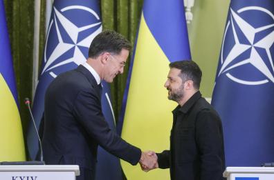 Zelensky oggi da Rutte con Costa e von der Leyen Zelensky oggi da Rutte con Costa e von der Leyen