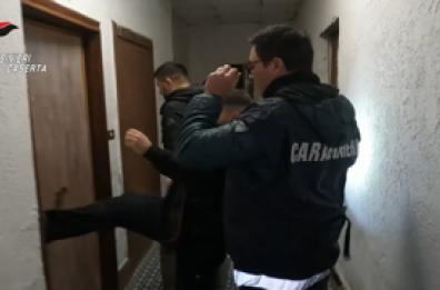 Spaccio di droga nel Casertano, 11 arrestati Spaccio di droga nel Casertano, 11 arrestati