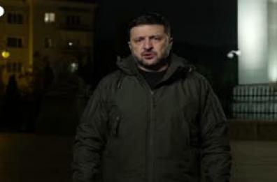 Zelensky: "Mosca sta preparando per un altro anno di guerra"